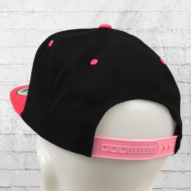 neon Snapback schwarz pink by 2-Tone Flexfit Classic Cap Yupoong